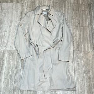 Babaton Maximo Trench